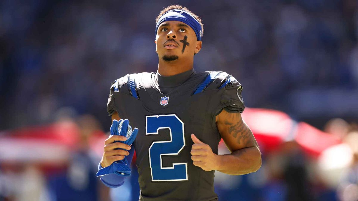 Josh Downs of the Indianapolis Colts during an NFL game as trade deadline decisions loom